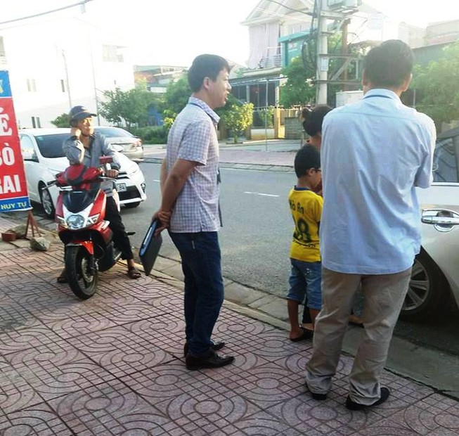 Cán bộ thuế bảo khách đi chỗ khác ăn, quán đang nợ thuế