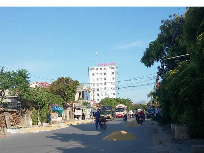 Phê ma túy, tự rạch bụng, cướp xe rồi đòi đâm công an