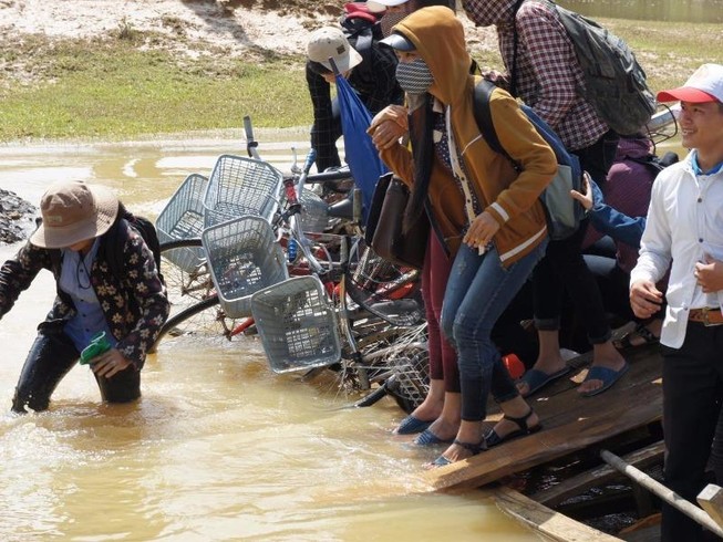 Hà Tĩnh chỉ còn 2 xã bị nước lũ chia cắt