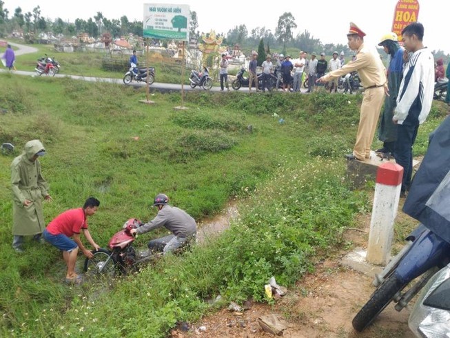 Phát hiện thanh niên tử vong bất thường bên quốc lộ 1A