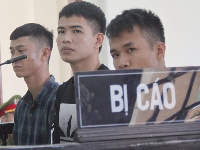 Đâm chết bạn thân vì nghi quan hệ bất chính với vợ mình