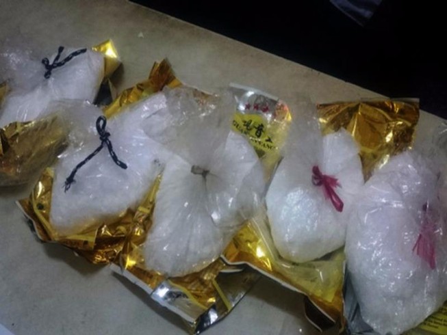 Phát hiện gần 5 kg ma túy đá chứa trong 5 bịch trà tết