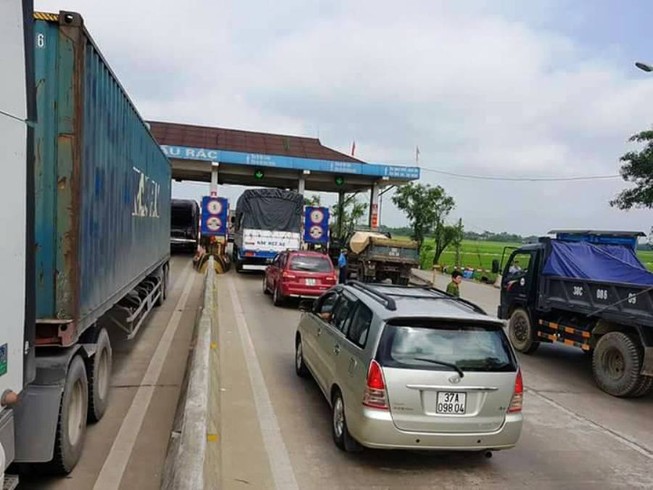 “Không đi đường BOT tại sao bắt chúng tôi trả tiền“
