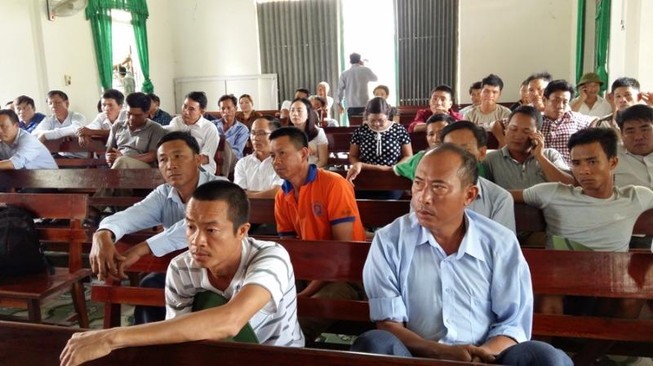 Lại đến Trạm thu phí Cầu Rác bị phản ứng