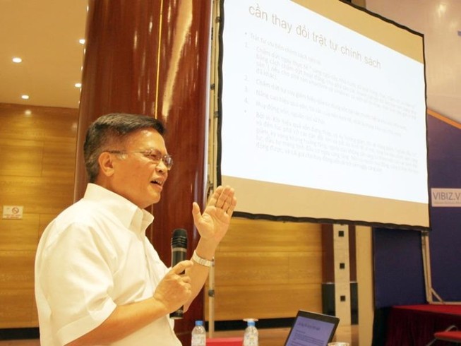 'Họ sợ mất quyền, mất lợi lộc vì tái cơ cấu'