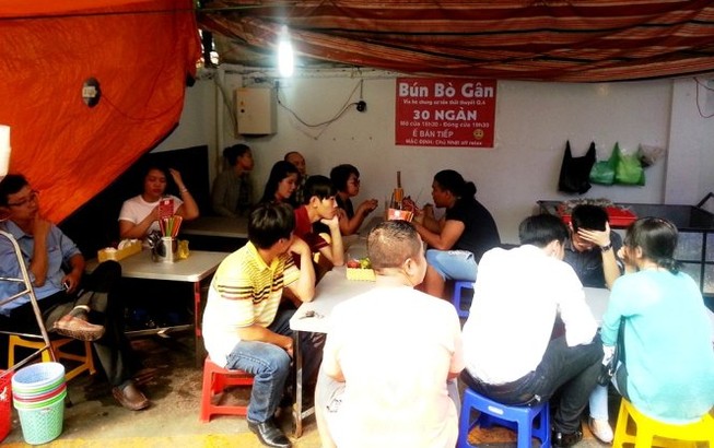 Phường trả lại bảng “nội quy lạ” cho quán bún bò gân
