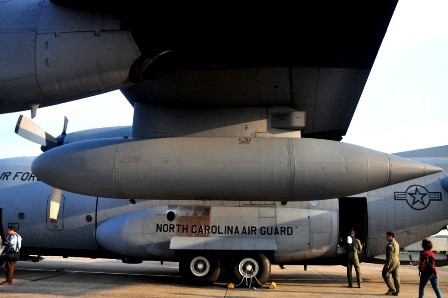 Cận cảnh “siêu vận tải” C-130H của không quân Mỹ tại sân bay Đà Nẵng