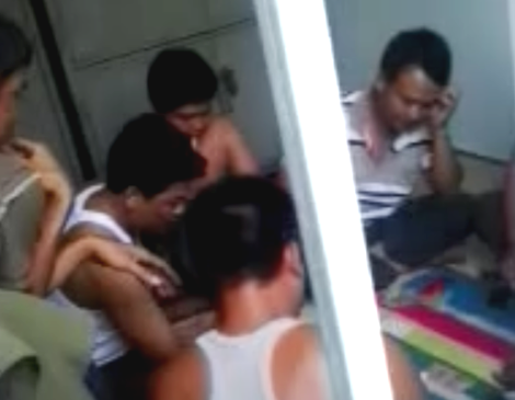 Đình chỉ công tác 5 cán bộ đánh bài ăn tiền ngay tại trụ sở