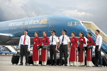 Bộ Ngoại giao chỉ đạo làm rõ việc phi công và tiếp viên Vietnam Airlines bị bắt