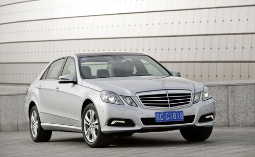 Mercedes chịu phạt 56 triệu USD vì bán xe đắt ở Trung Quốc