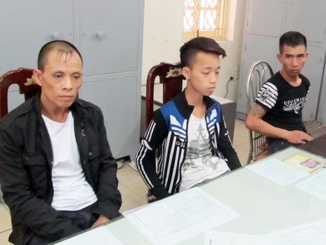 Giải cứu hàng loạt thiếu nữ bị ép làm nhân viên karaoke ôm