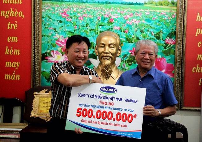 Vinamilk ủng hộ 500 triệu đồng mổ tim cho trẻ