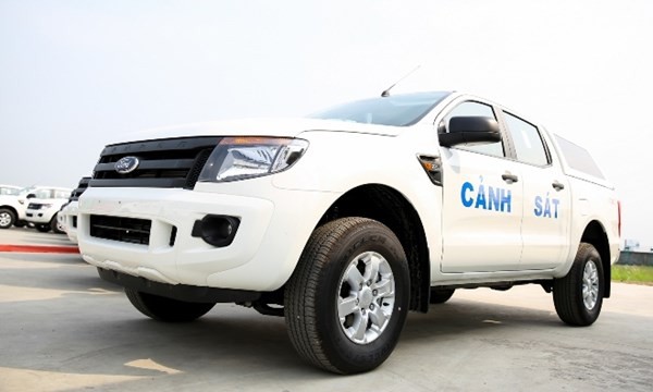 Bộ Công an tiếp nhận 75 xe Ford Ranger làm phương tiện cơ động chiến đấu
