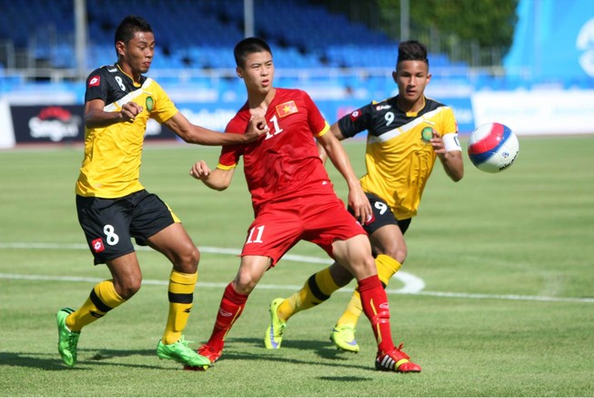 Dư âm trận U-23 Việt Nam - Brunei: Ván tennis và số lần chạm bóng