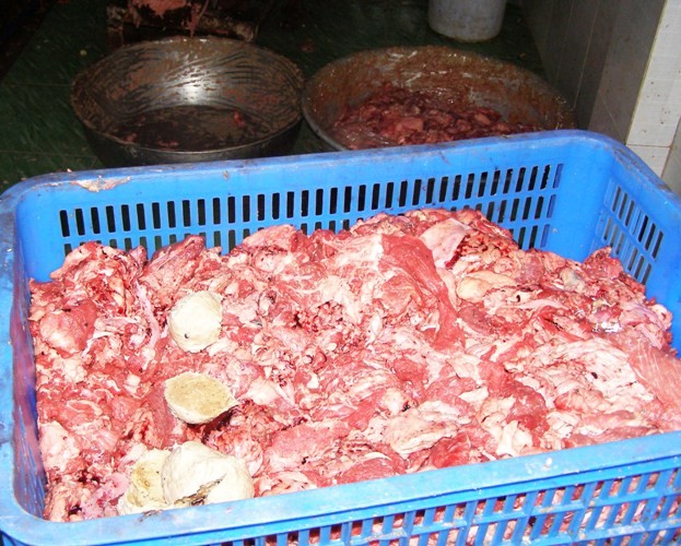 Kiểm điểm cá nhân, tổ chức để xảy ra việc sản xuất bò viên thối