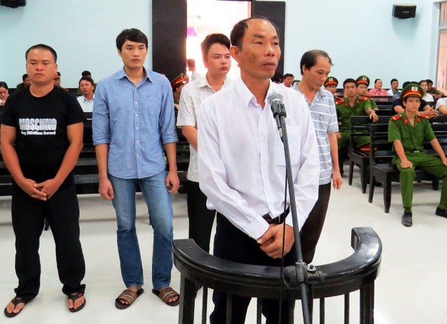 Xử lại vụ trưởng công an huyện và ba thuộc cấp 'ăn chặn' kỳ nam