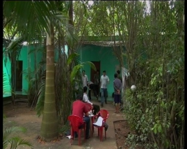 Bắt ổ mại dâm núp bóng nhà trọ