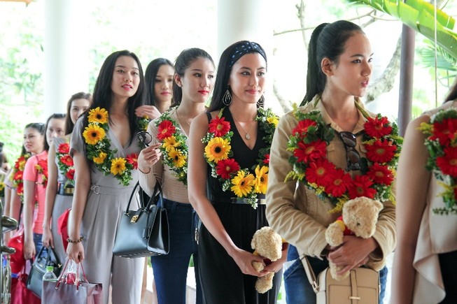 Người đẹp ‘Hoa hậu Hoàn vũ VN 2015’ xinh tươi trong trang phục đời thường