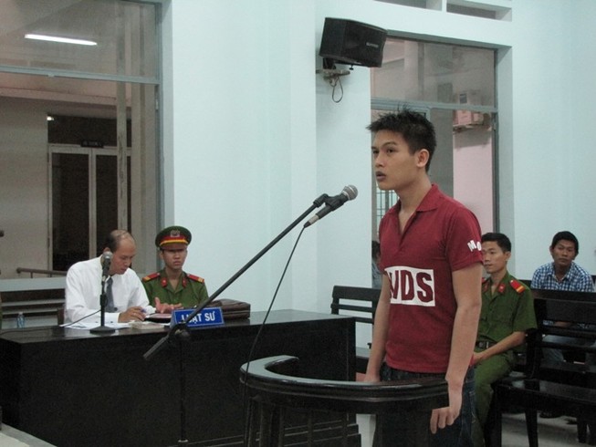 Hủy án vì chưa giám định tâm thần cho bị cáo