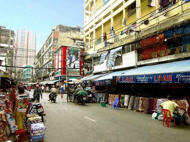 Tiểu thương chợ vải được thuế mời làm việc