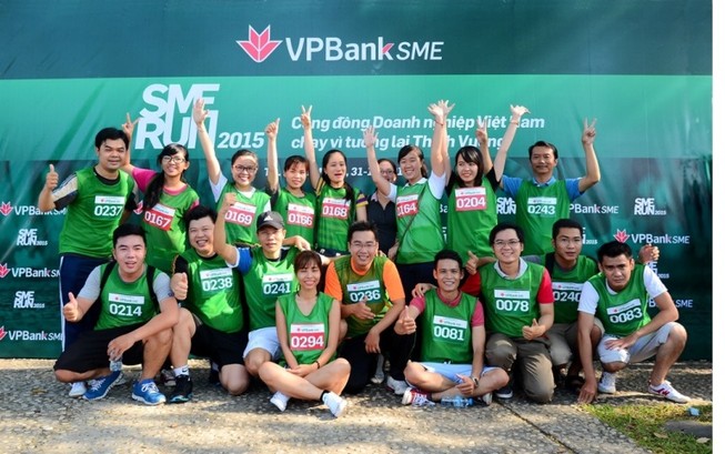 Chạy bộ góp quỹ giúp sinh viên nghèo