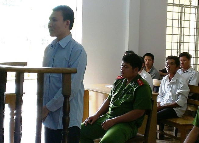 Xử phúc thẩm lần 2 vụ 'Tuyên án một đằng, ra bản án một nẻo'