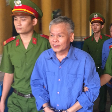 Lãnh hai án tử, nguyên tổng giám đốc tiếp tục hầu tòa