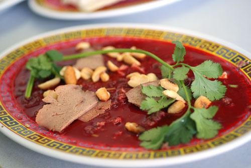 Cựu giám đốc Sở thiệt mạng vì ăn tiết canh dơi