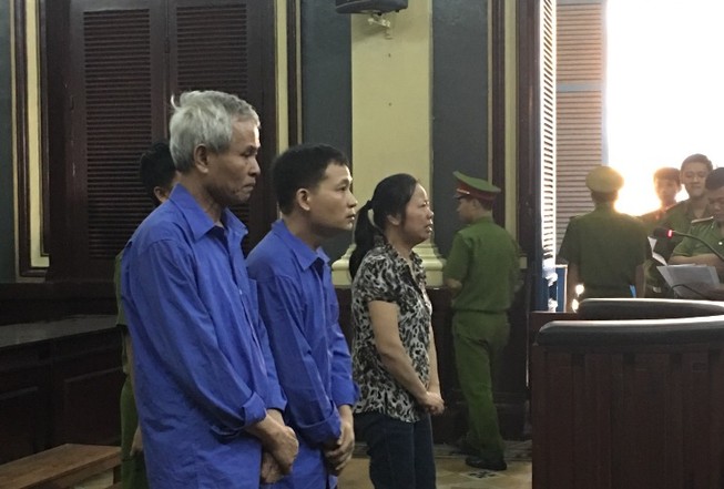 Nguyên chi cục trưởng hầu tòa vì tham ô