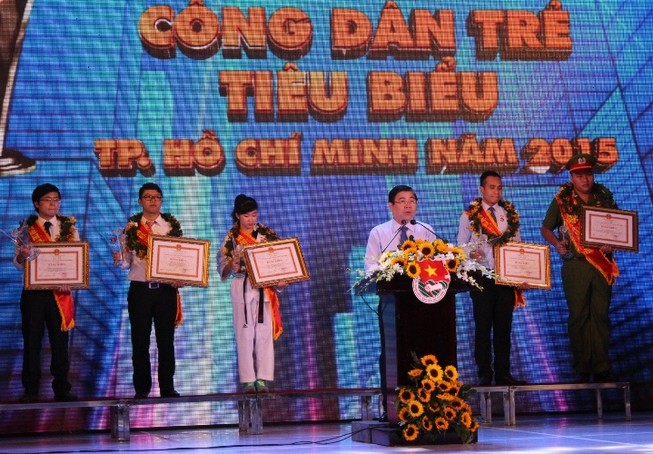 Vinh danh sáu 'Công dân trẻ tiêu biểu TP.HCM' 2015