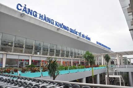 Một người Trung Quốc dùng hộ chiếu người khác để lên máy bay