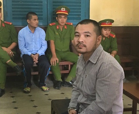 Đi sinh nhật con đồng nghiệp, người chết, kẻ vào tù