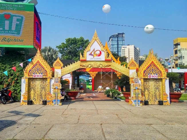 Rực rỡ lễ hội Thái Lan