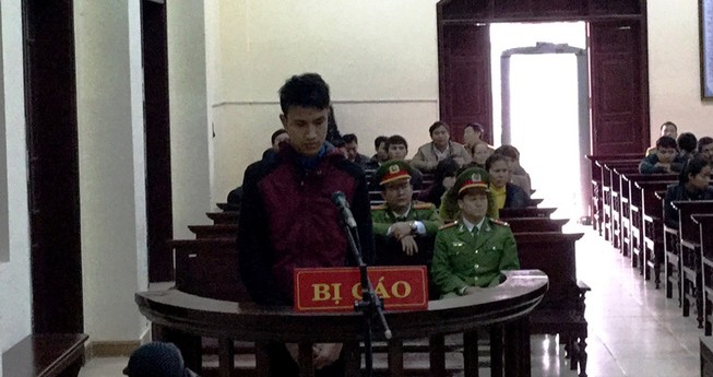 Nam sinh lớp 11 chém bạn học vì ghen tuông