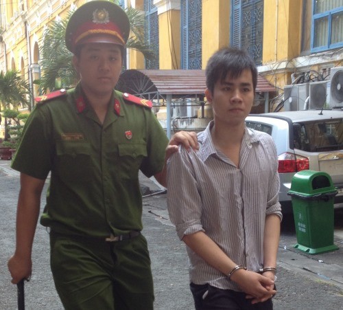 Cho là bị xúc phạm, thợ hồ đánh chủ nhà tử vong