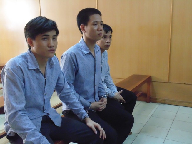 Hủy án vụ đòi tiền đánh bạc, bị xử tội cướp