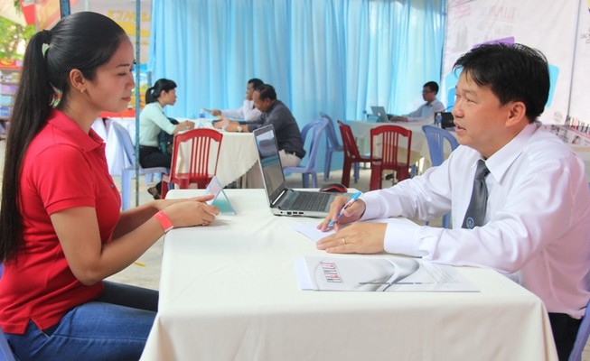 Công nhân đi vệ sinh phải xin phép, có đúng luật?