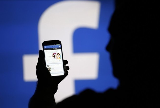 Bị buộc phải xin lỗi vì xúc phạm tình cũ trên Facebook