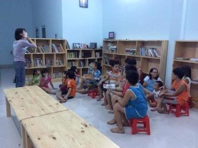 Thư viện sách miễn phí của một người mẹ trẻ