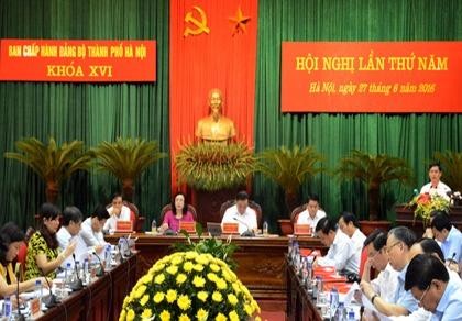 ‘Một góc phố vứt rác bừa bãi, cả bộ máy bị đánh giá’