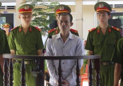 ‘Xử’ vợ vì sống ly thân