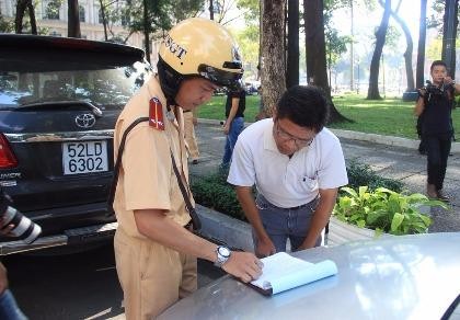 Các trường hợp CSGT xử phạt không cần lập biên bản