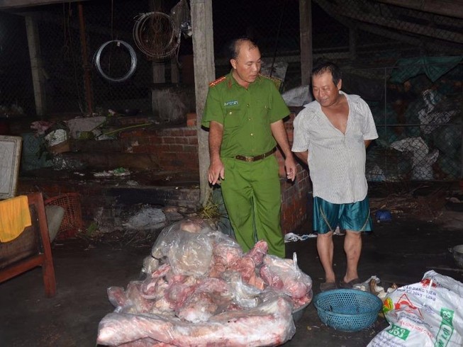 Bến Tre: ‘Phù phép’ gần 700 kg heo chết thành heo quay