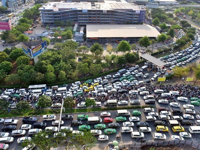 Thủ tướng trả lời TP.HCM về giảm ùn tắc ở Tân Sơn Nhất