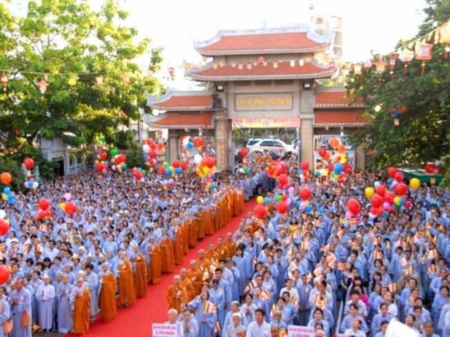 Cấm hoạt động tín ngưỡng xâm phạm an ninh trật tự XH