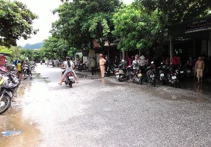 Công an và một phụ nữ tử vong sau nhiều tiếng súng trong nhà