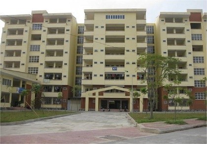 Nam sinh viên rơi từ tầng 4 xuống đất khi đi trộm đồ