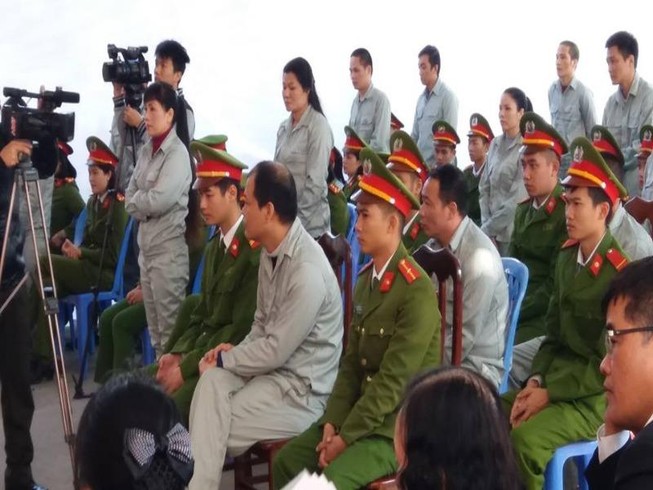 Tuyên án các bị cáo mua bán hơn 5.300 bánh heroin