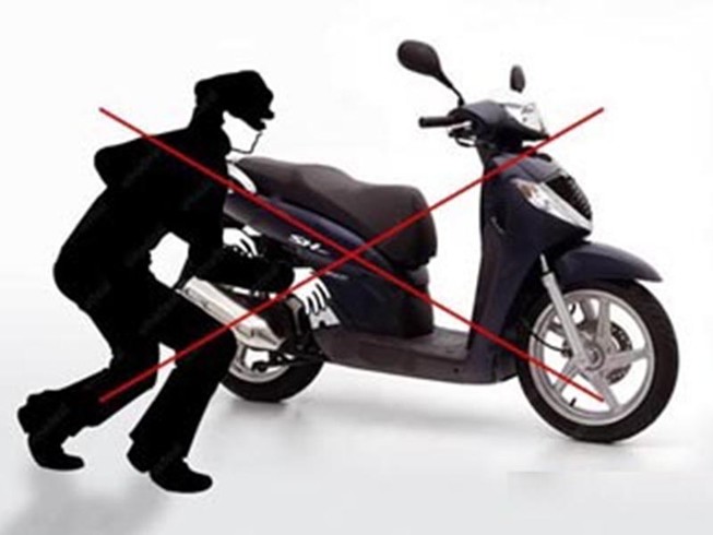 Bắt nhóm người vận chuyển xe tay ga qua Trung Quốc