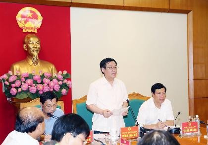 Mưa to, một số tuyến phố ở Hải Phòng ngập cục bộ